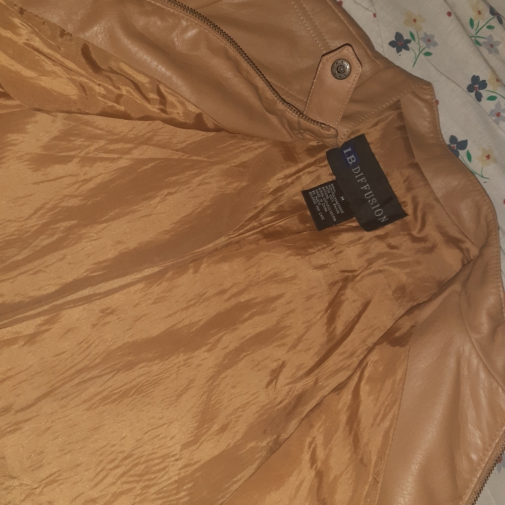 Leather jacket - Picture 2 of 2
